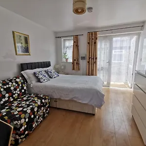 3* Guest house Populus House