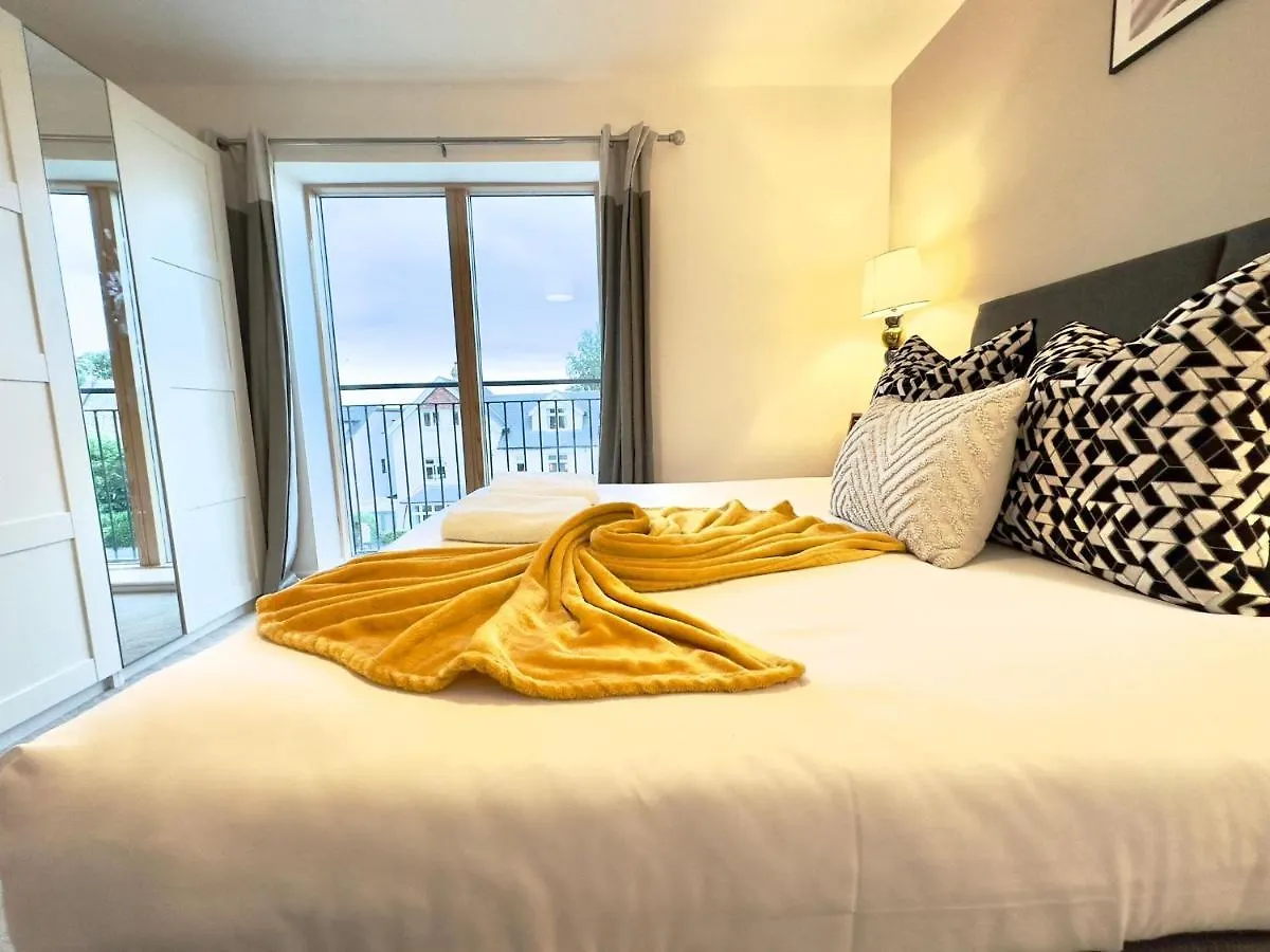 Koala & Tree - Modern 1 Bed Apartment For 4 Guests In The Heart Of Cambridge - Short Lets & Serviced Accommodation United Kingdom